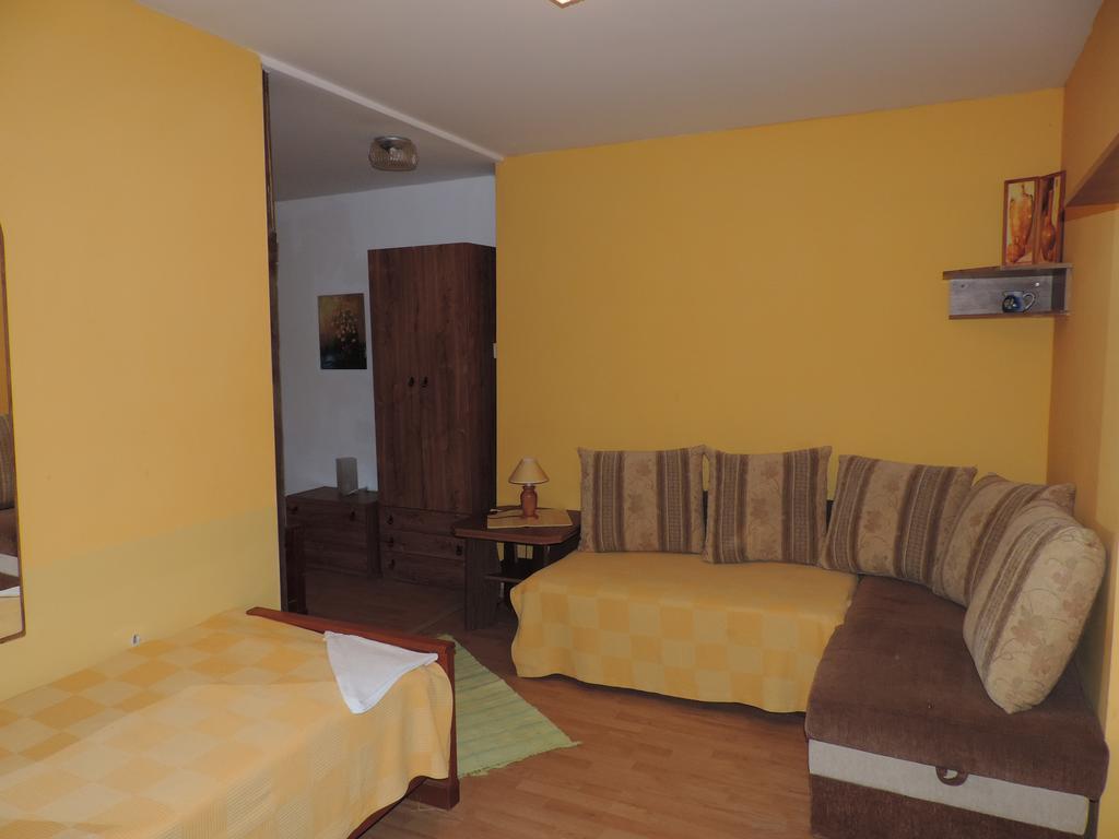 Western Penzion Ruzomberok Exteriör bild